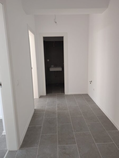 Chitila Mall Colosseum, 2 camere decomandat + gradina proprie