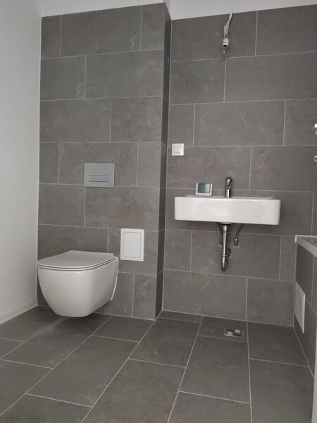 Chitila Mall Colosseum, 2 camere decomandat + gradina proprie